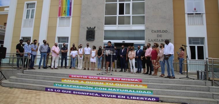 El Cabildo celebra el Día de la conmemoración del orgullo LGTBI