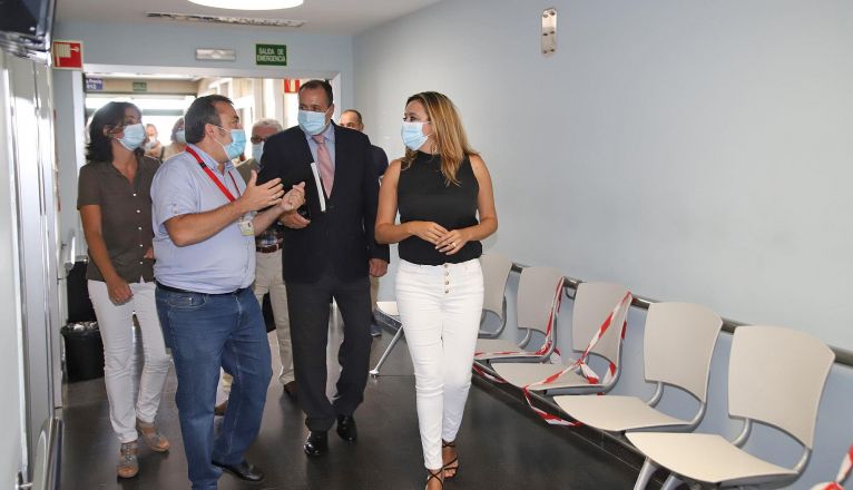 Primera visita al Molina Orosa del consejero de Sanidad