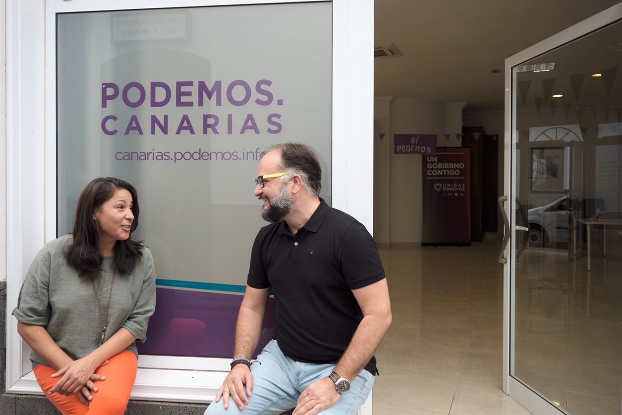 Los consejeros de Podemos en el Cabildo, Myriam Barros y Jorge Peñas