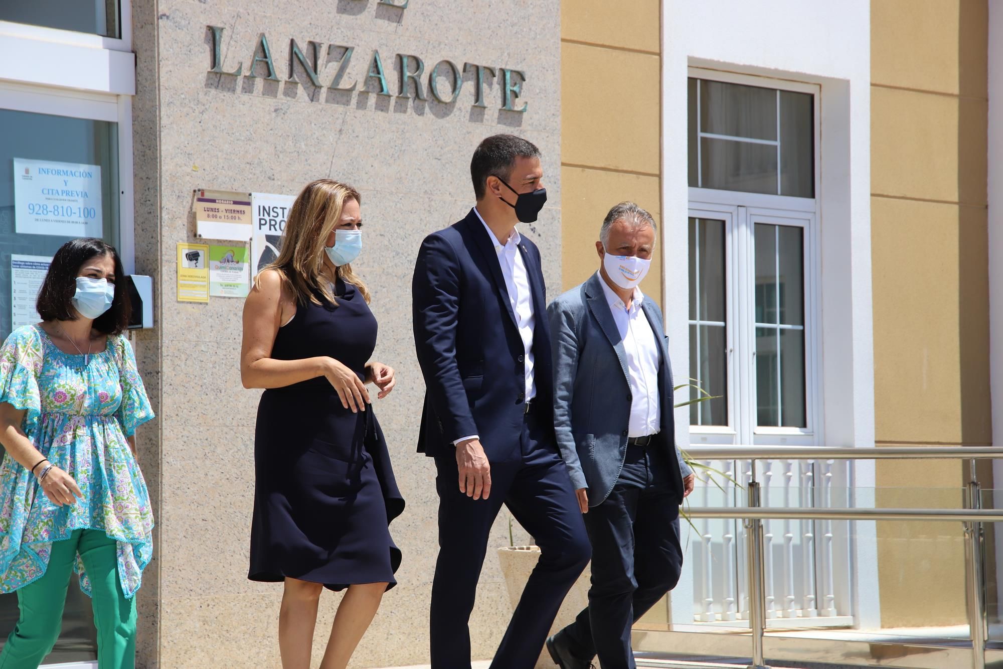 Imágenes de la visita de Pedro Sánchez al Cabildo de Lanzarote 