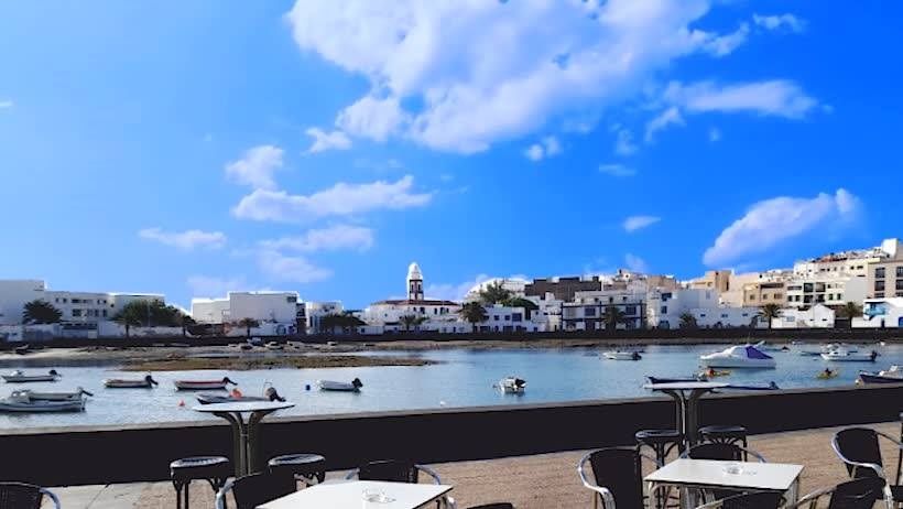 Terraza del bar La Miñoca en El Charco de San Ginés