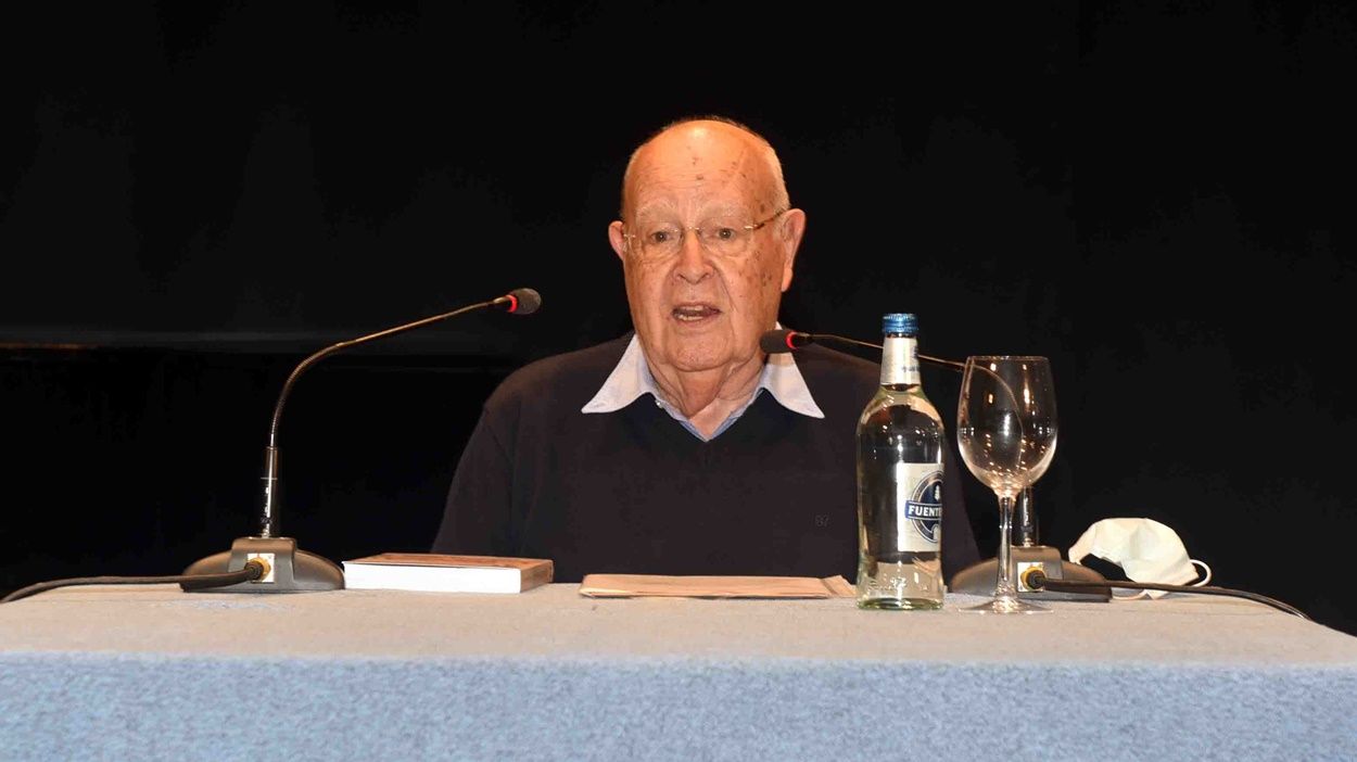 Antonio Lorenzo, durante la presentación