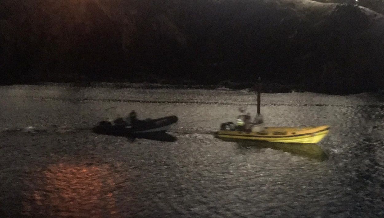 Rescate de embarcacion a la deriva en el Barranco del Quíquere