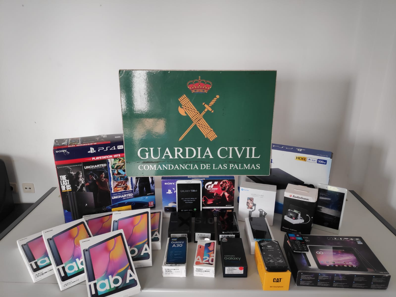 La Guardia Civil evita el robo en una ferretería del municipio de Tías