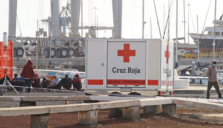 Cruz Roja ha instalado dos carpas y baños químicos en el puerto Cruz Roja ha instalado dos carpas y baños químicos en el puerto