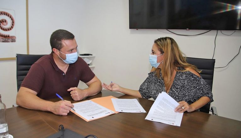 Firma convenio del Cabildo con el Ayuntamiento de Yaiza