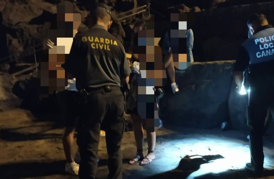 La Guardia Civil y la Policía Local interponen siete denuncias en Puerto del Carmen en un dispositivo de prevención del covid 