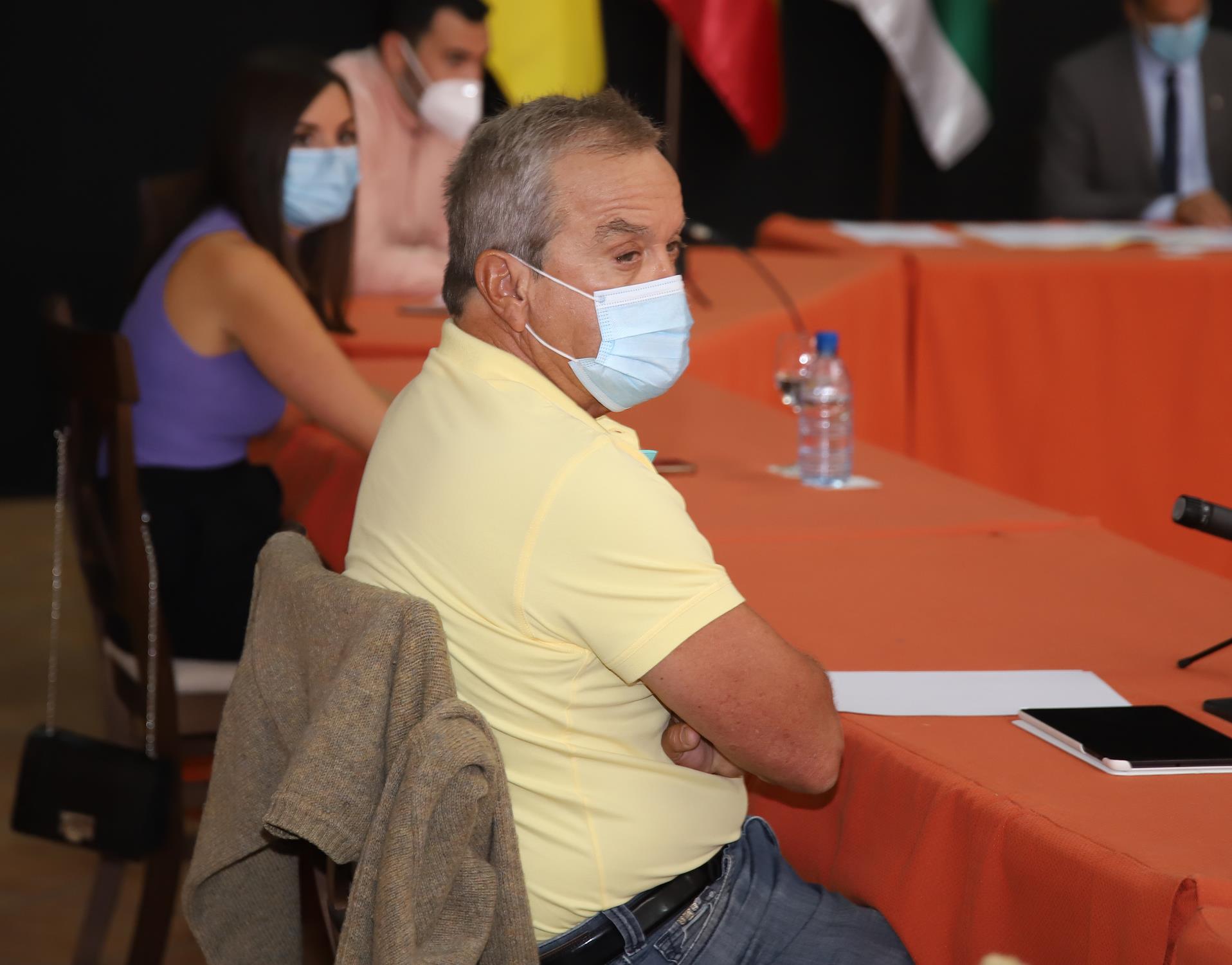 Pleno del Ayuntamiento de Haría sobre el convenio de la Cueva de Los Verdes.