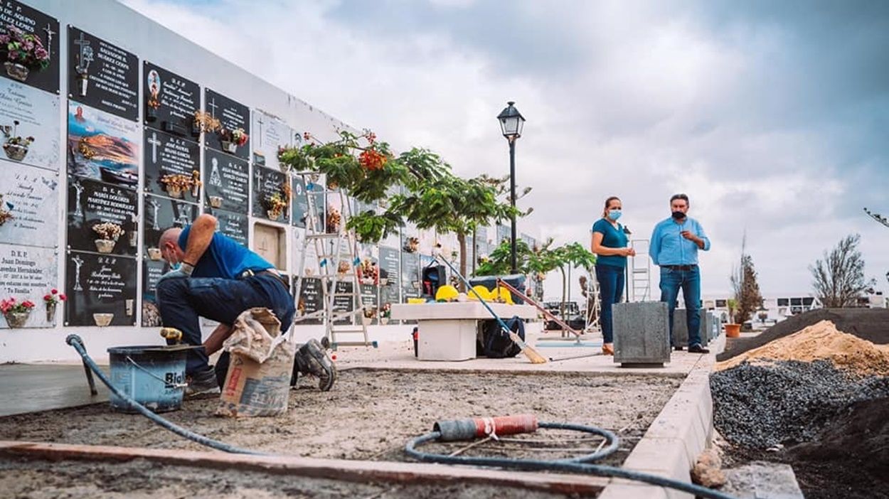 Obras en el cementerio de San Román para mejorar la accesibilidad