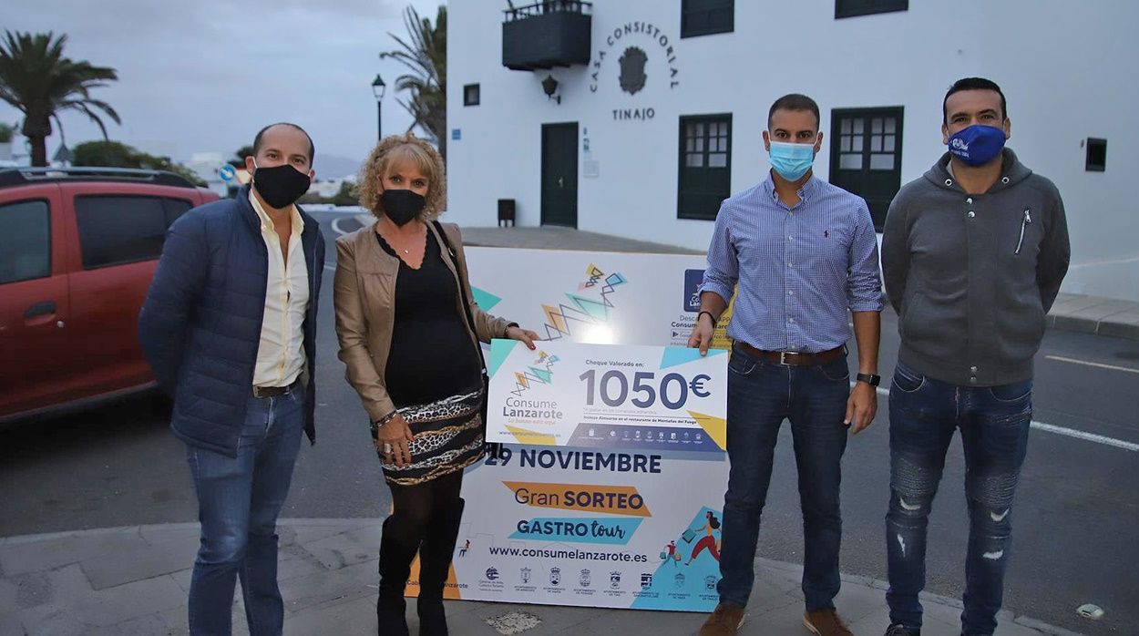 María Rosario García Viñoly, ganadora del tercer vale regalo de Consume Lanzarote