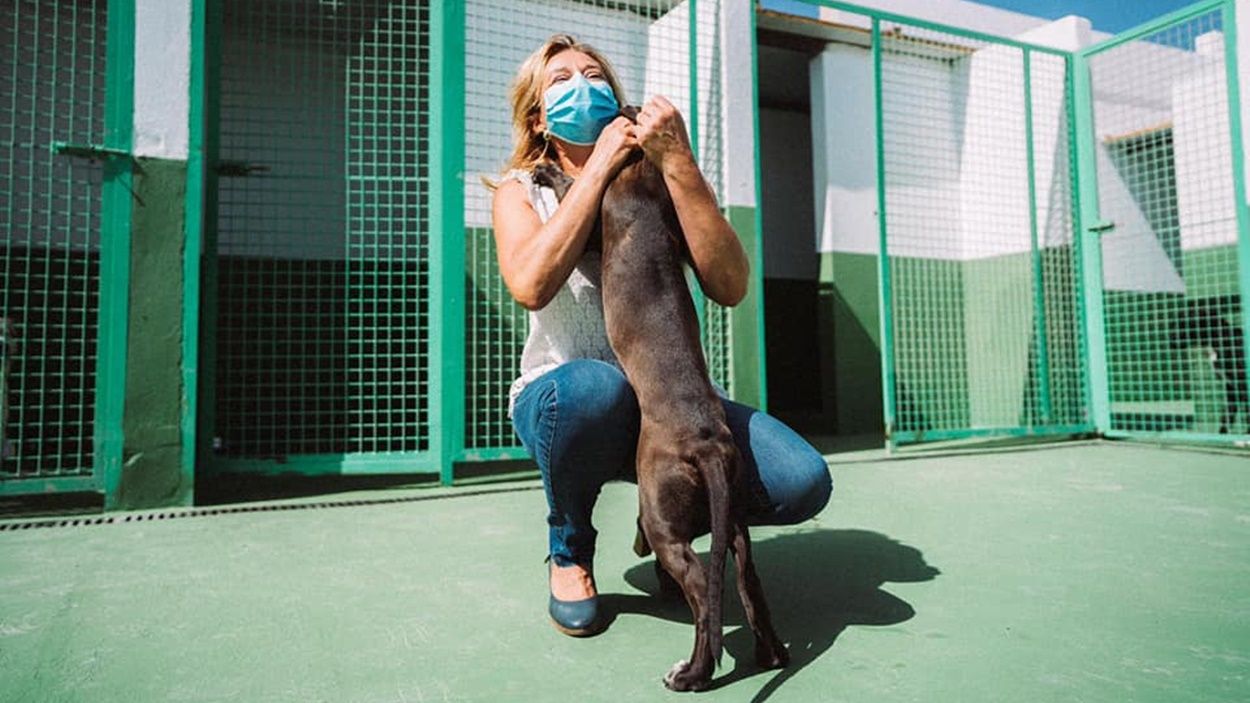 La concejal Saro González, en el Centro de Protección Animal