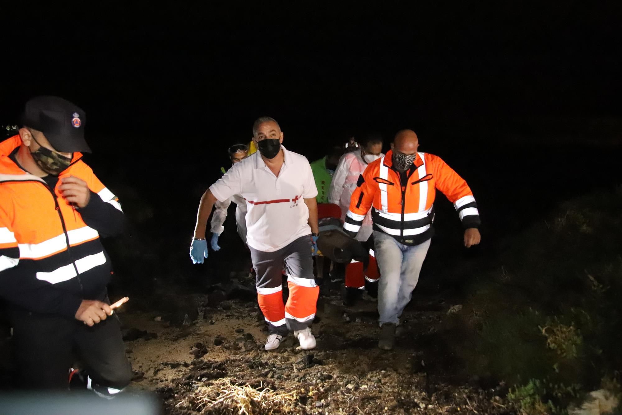 Rescate de inmigrantes en Órzola. Fotos: Sergio Betancort