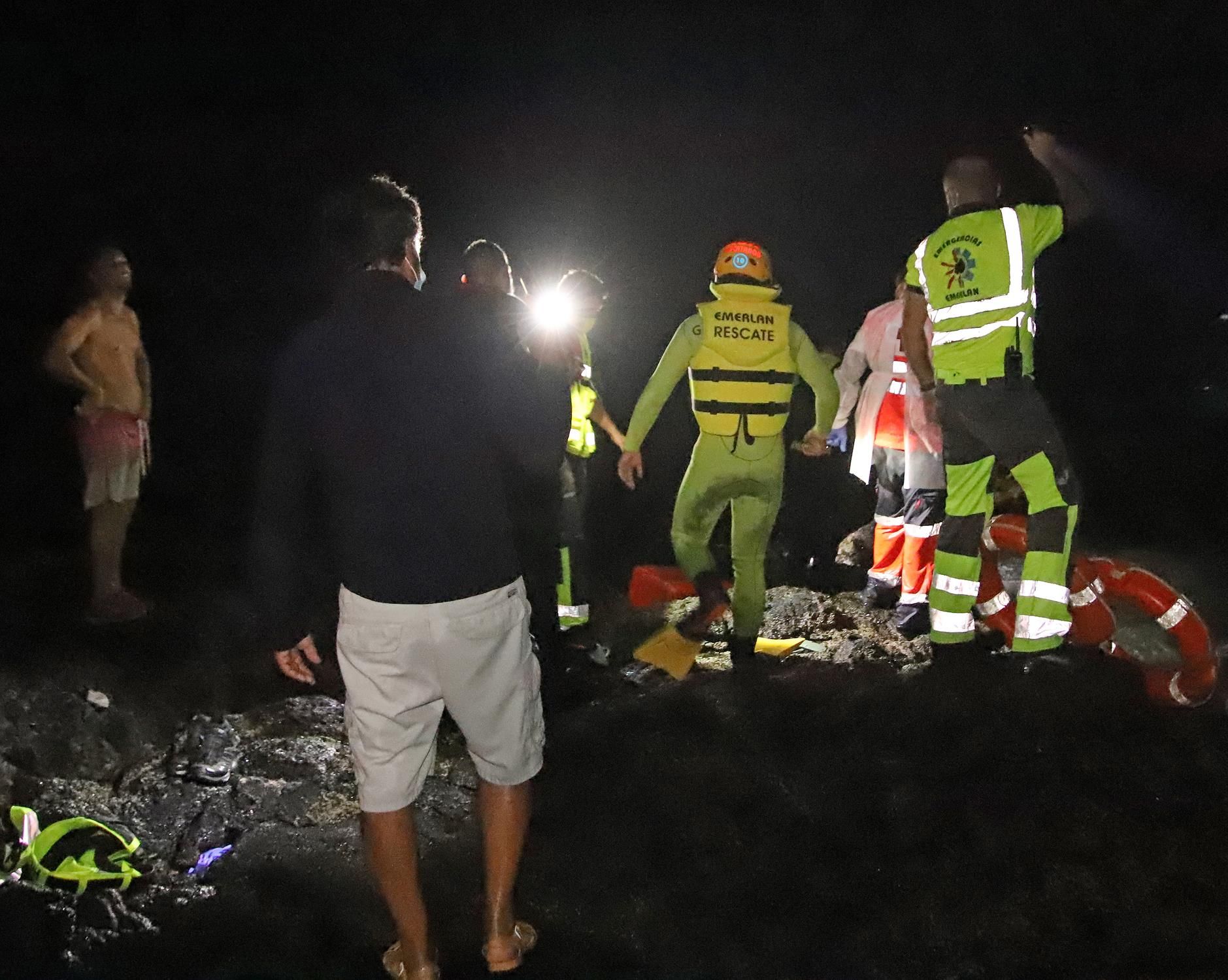 Rescate de inmigrantes en Órzola. Fotos: Sergio Betancort