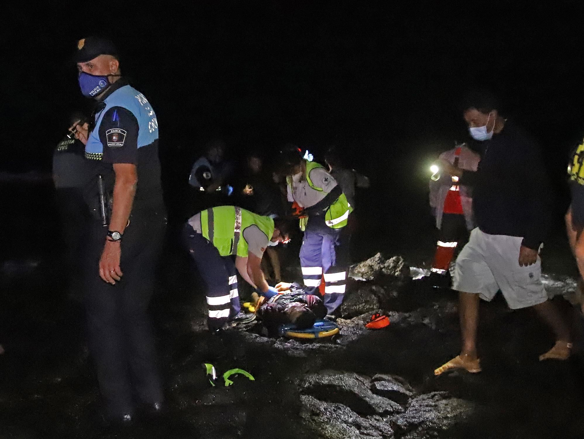Rescate de inmigrantes en Órzola. Fotos: Sergio Betancort