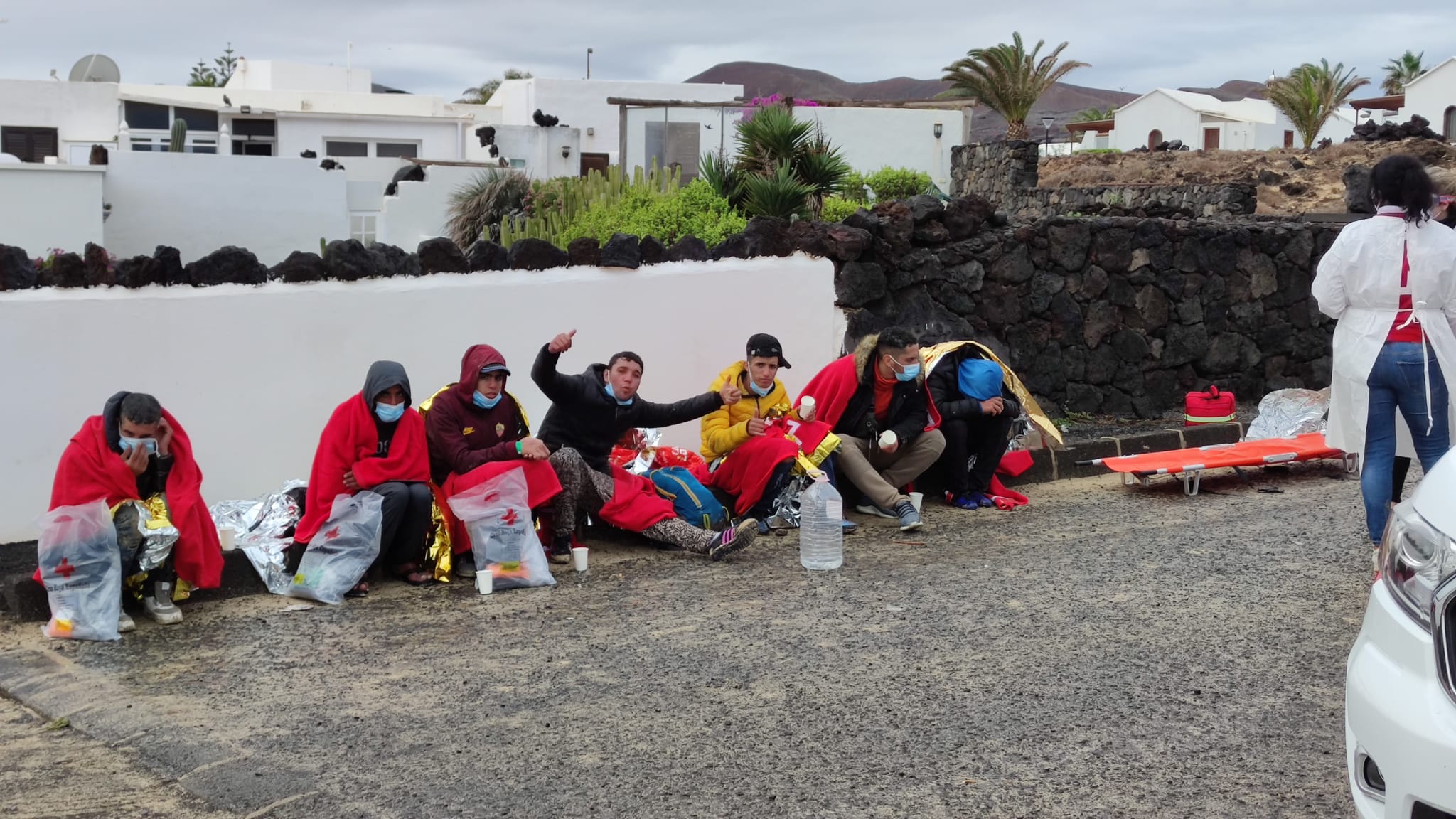 LLega una patera al Charco del Palo. Fotos: Sergio Betancort