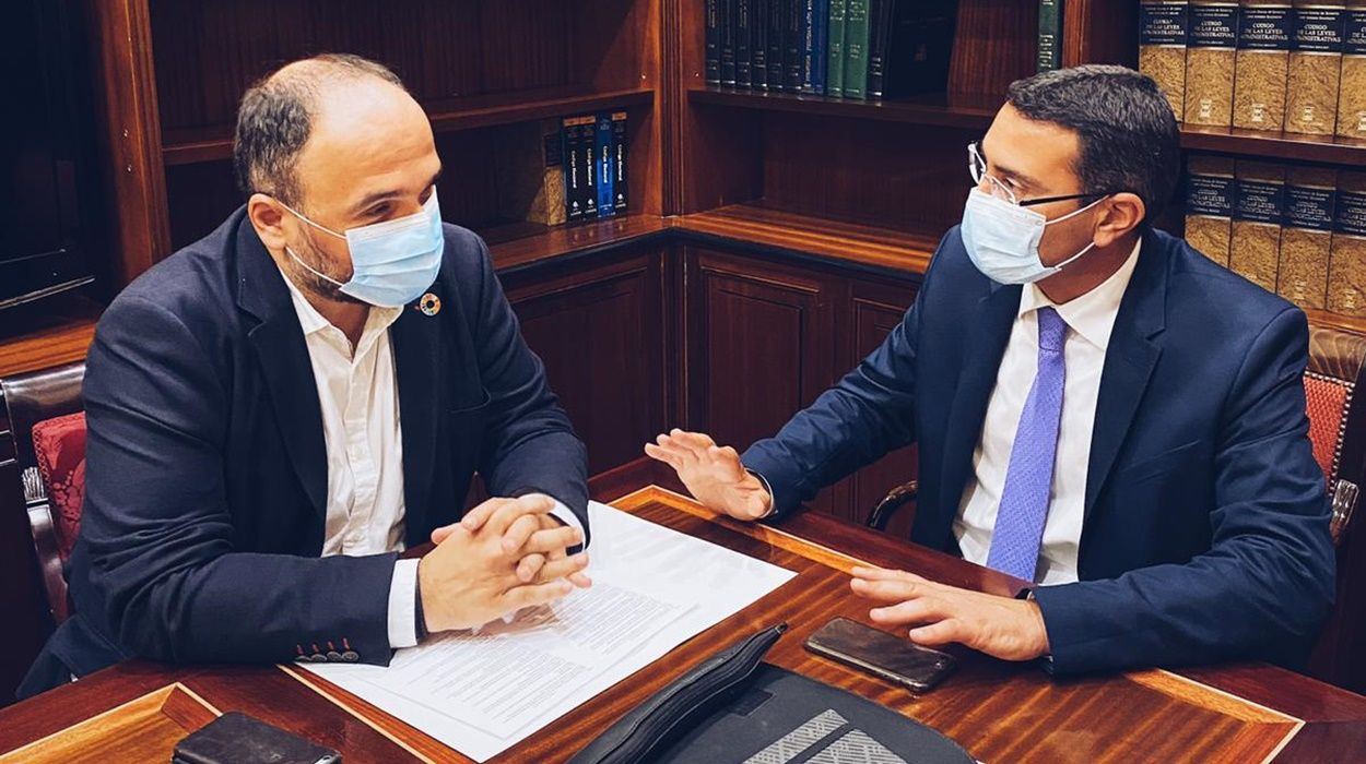 Reunión de Oswaldo Betancort con José Antonio Valbuena