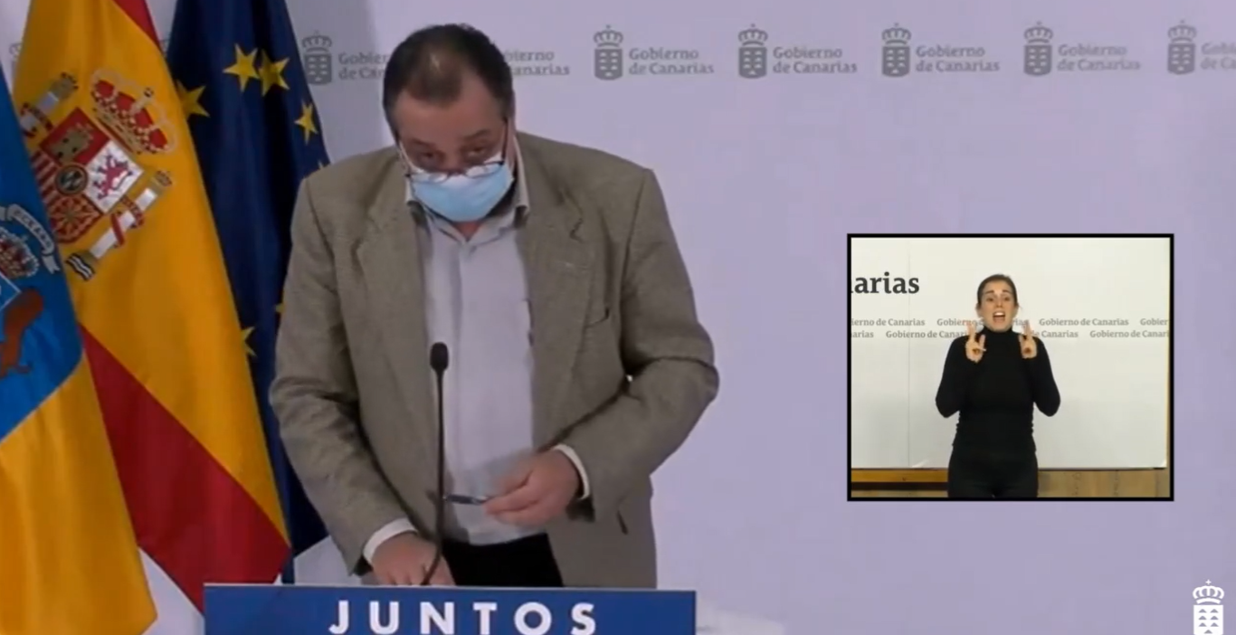 Rueda de prensa del consejero de Sanidad del Gobierno de Canarias,  Blas Trujillo