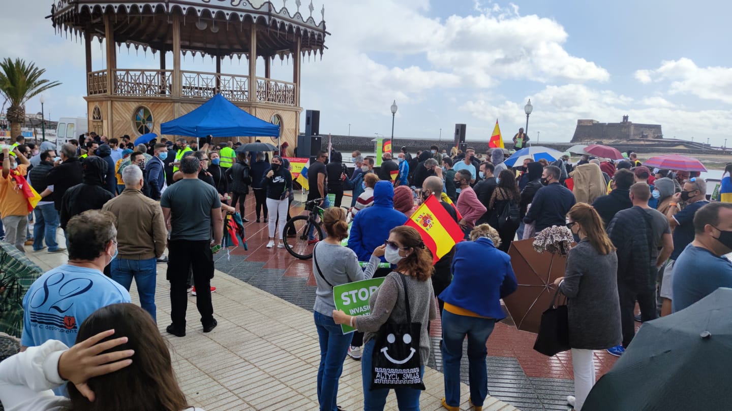 Santiago Abascal lidera la manifestación  en Lanzarote . (Fotos: Sergio Betancort)