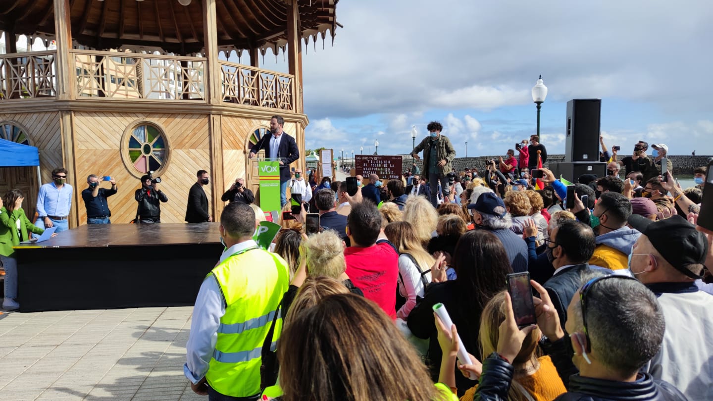Santiago Abascal lidera la manifestación  en Lanzarote . (Fotos: Sergio Betancort)