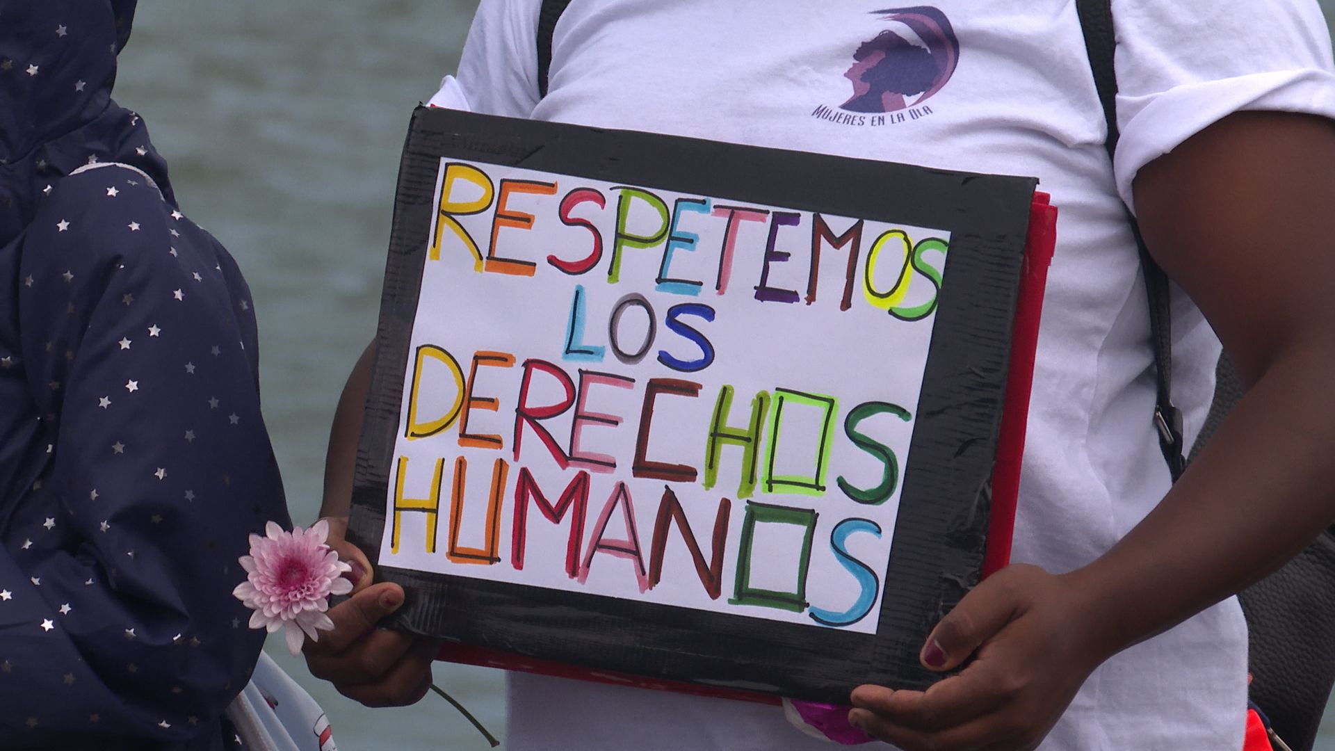 Homenaje a los fallecidos de la patera de Órzola. (Fotos: Sergio Betancort)