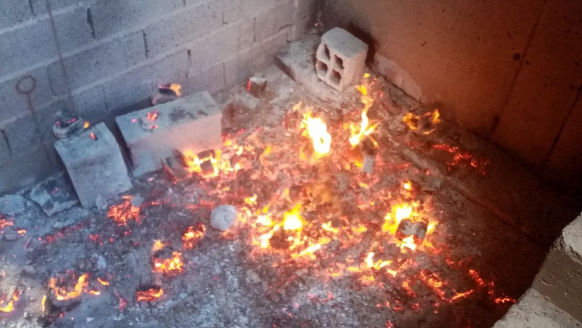 Incendio en una casa en construcción en Playa Blanca