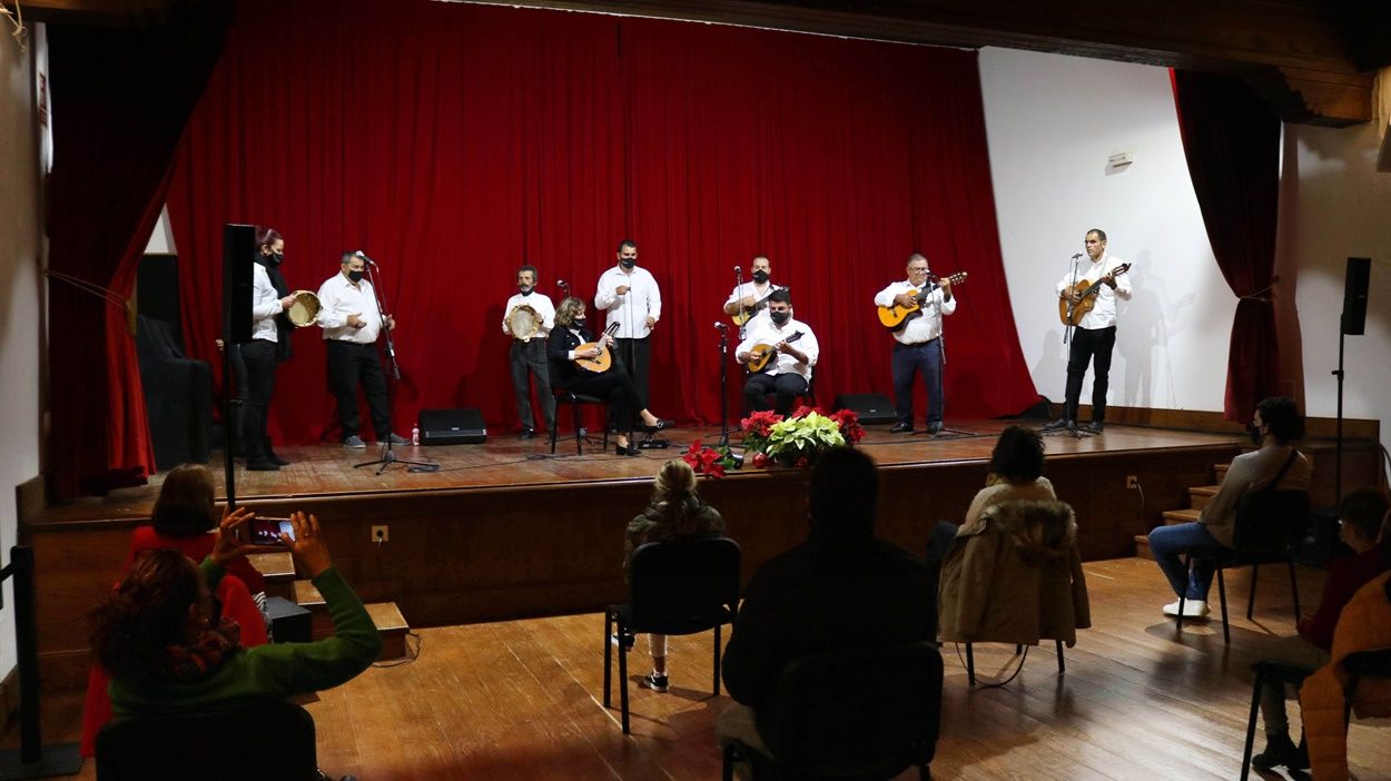 Actuación del Rancho de Pascua en Yaiza