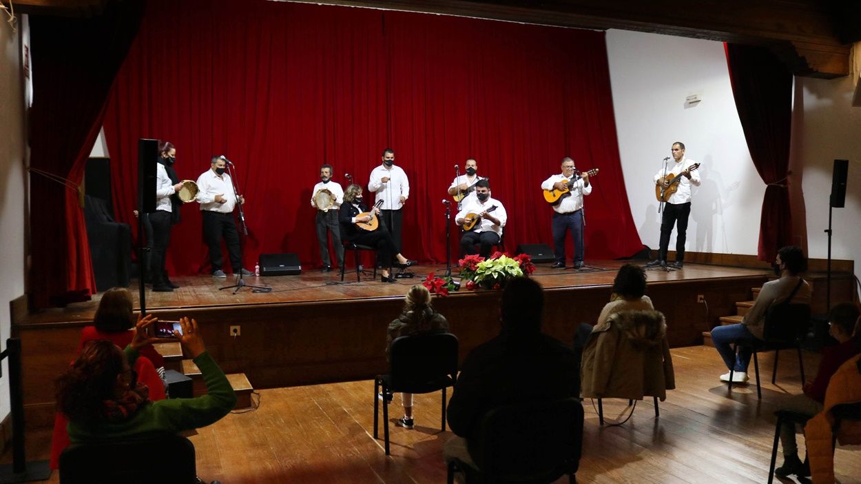 Actuación del Rancho de Pascua en Yaiza