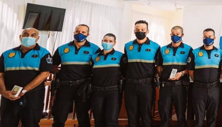Nuevos agentes de la Policía Local de Arrecife y policías condecorados 