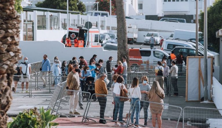 Medidas de seguridad en el Mercado Artesano Navideño de San Bartolomé Medidas de seguridad en el Mercado Artesano Navideño de San Bartolomé