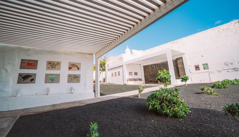 Exposición de alumnos de la Escuela Pancho Lasso en el Jardín de la Biosfera de Arrecife