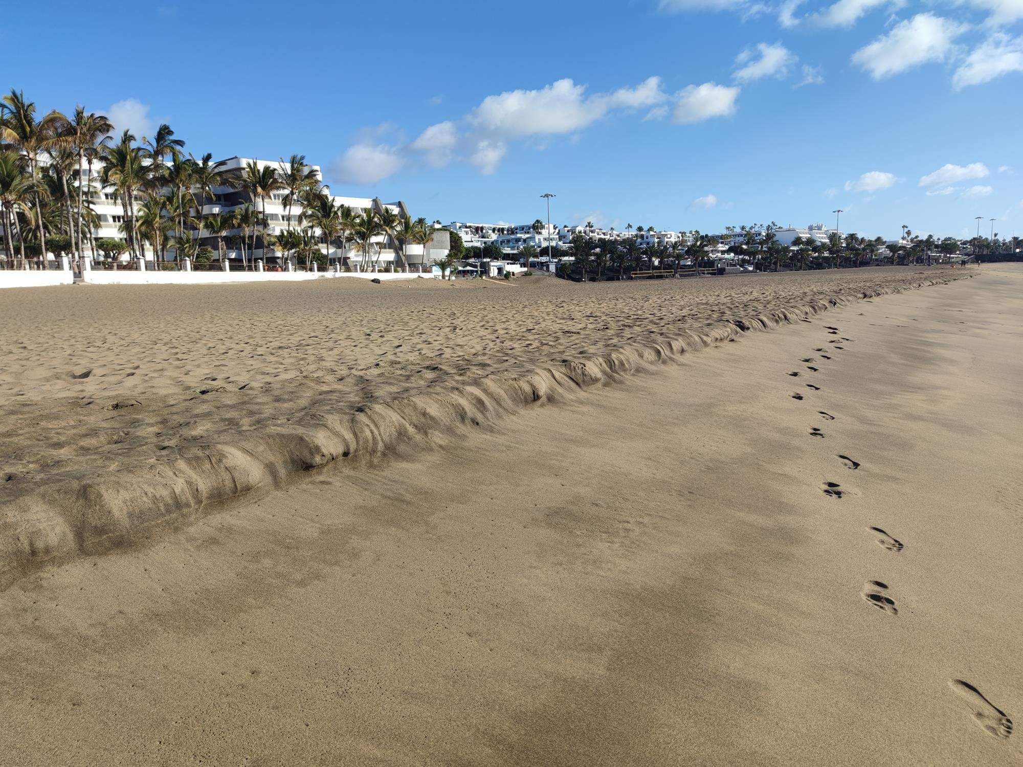 Pérdida de arena en la Playa Grande de Puerto del Carmen 