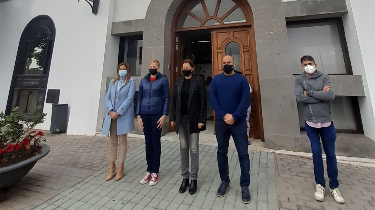 Minuto de silencio en el Ayuntamiento de Arrecife