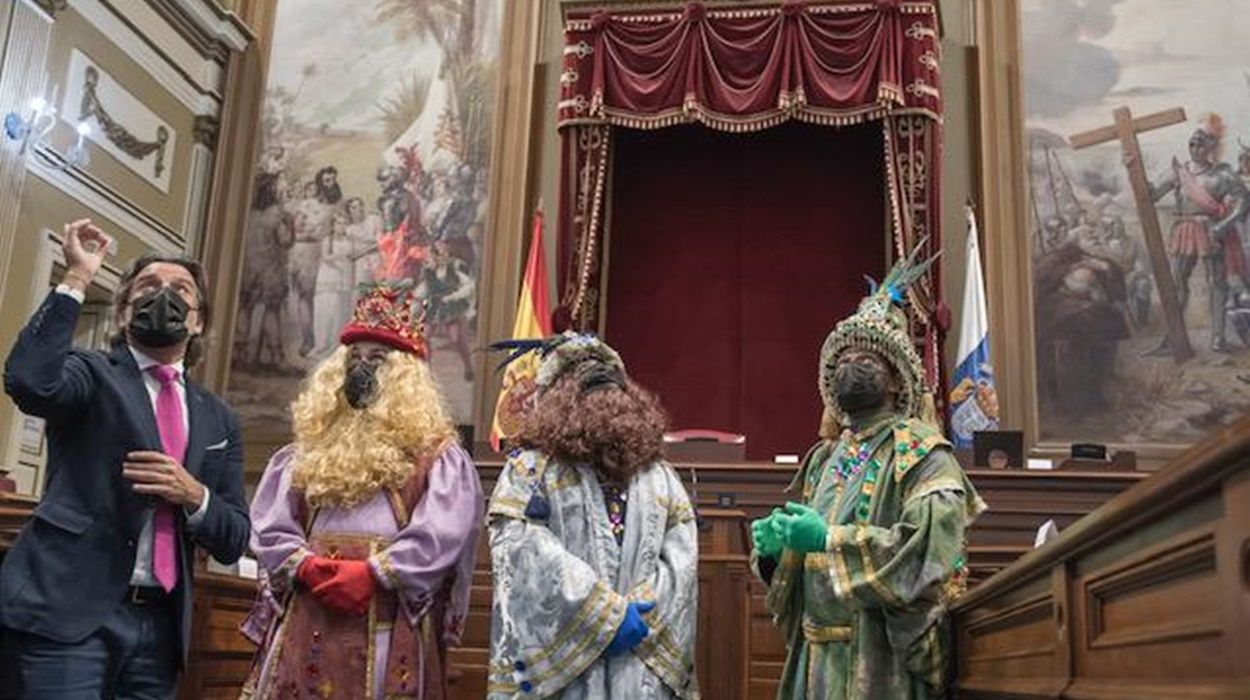 Visita de los Reyes Magos al Parlamento de Canarias