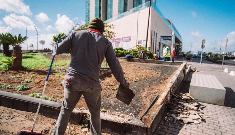 Iniciadas las obras para reparar el Parque Islas Canarias Iniciadas las obras para reparar el Parque Islas Canarias