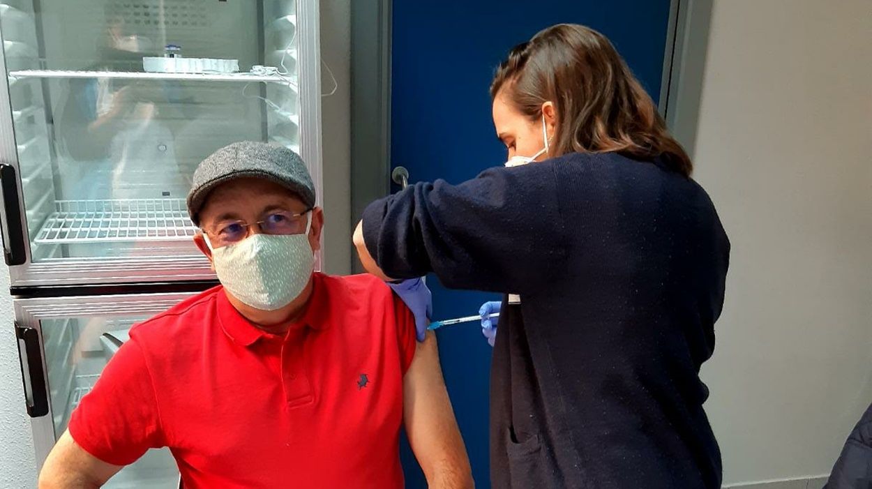 Vacunación de sanitarios contra el Covid 19 en Lanzarote