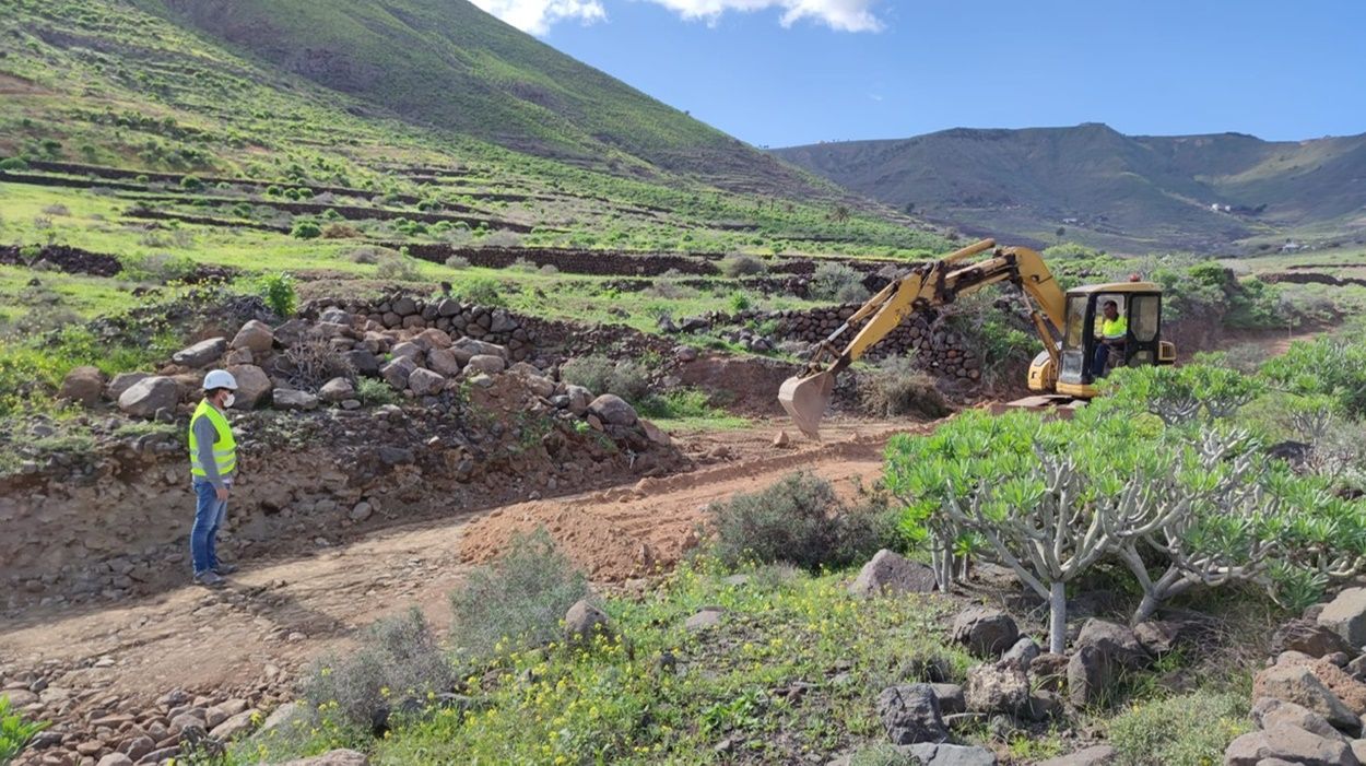 Obras en el barranco de Temisas