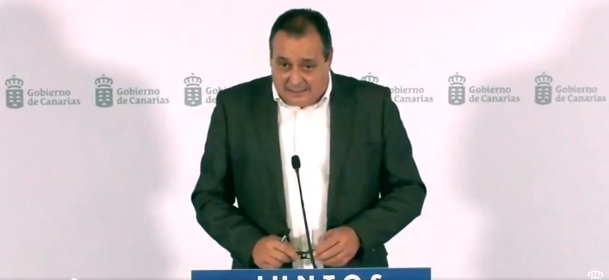 Blas Trujillo, consejero de Sanidad del Gobierno de Canarias anunciando que Gran Canaria sube a nivel 2