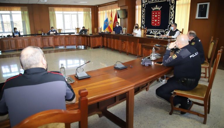 Reunión de seguridad en el Cabildo para hacer frente al Covid