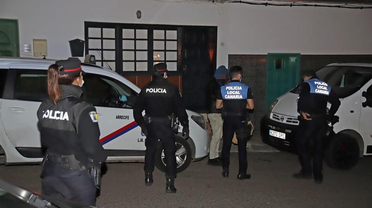 Dispositivo de la Policía Local y de la Policía Canaria para el control del toque de queda