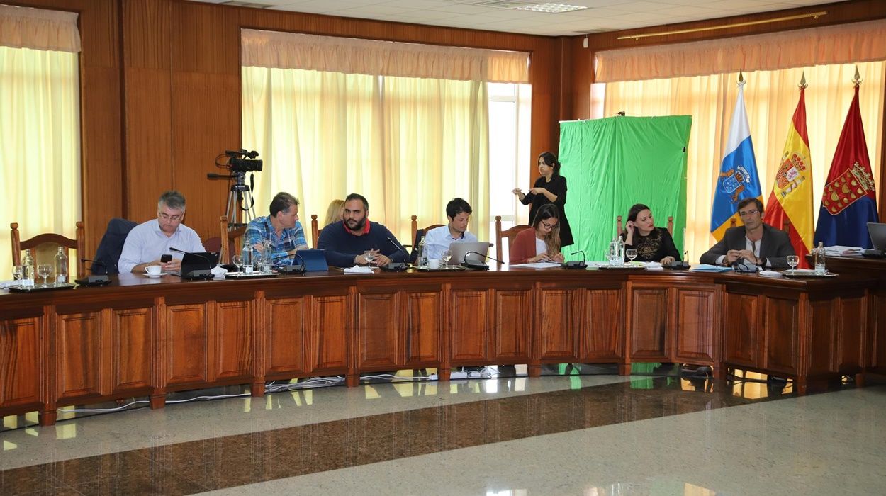 Los consejeros de CC, durante un pleno del Cabildo