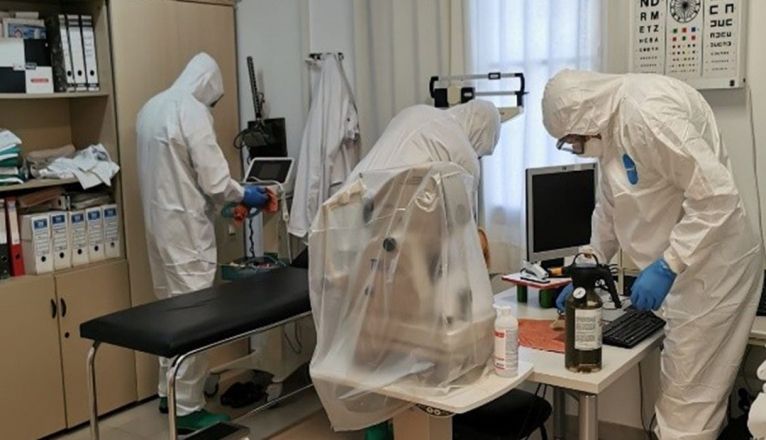 Tareas de desinfección del Mando de Canarias del Ejército en el centro de salud de Tahíche