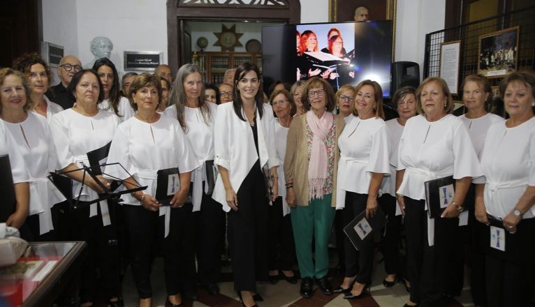 Imágenes del homenaje a Nieves Castillo