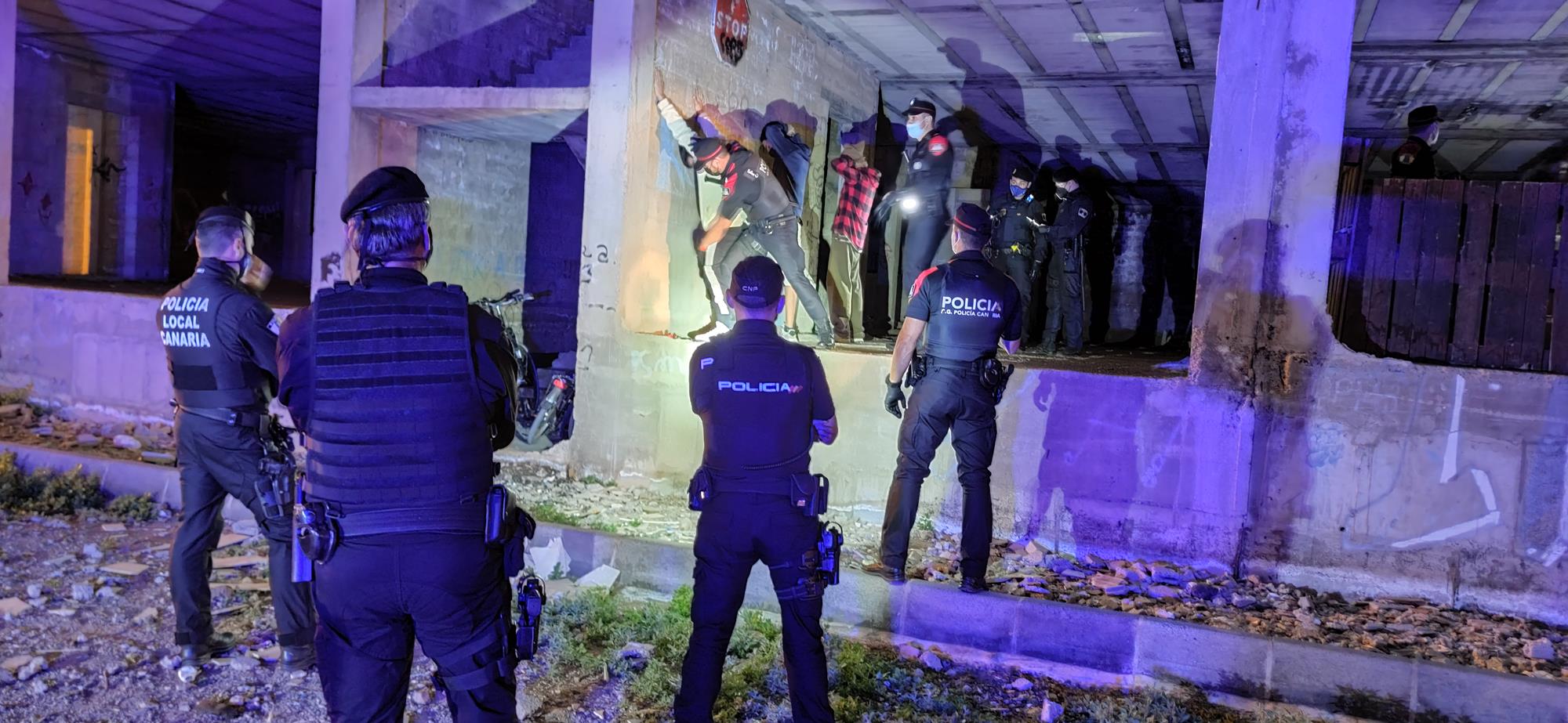 Dispositivo conjunto de Policía Canaria con las Policías Locales de Lanzarote. Fotos: Sergio Betancort