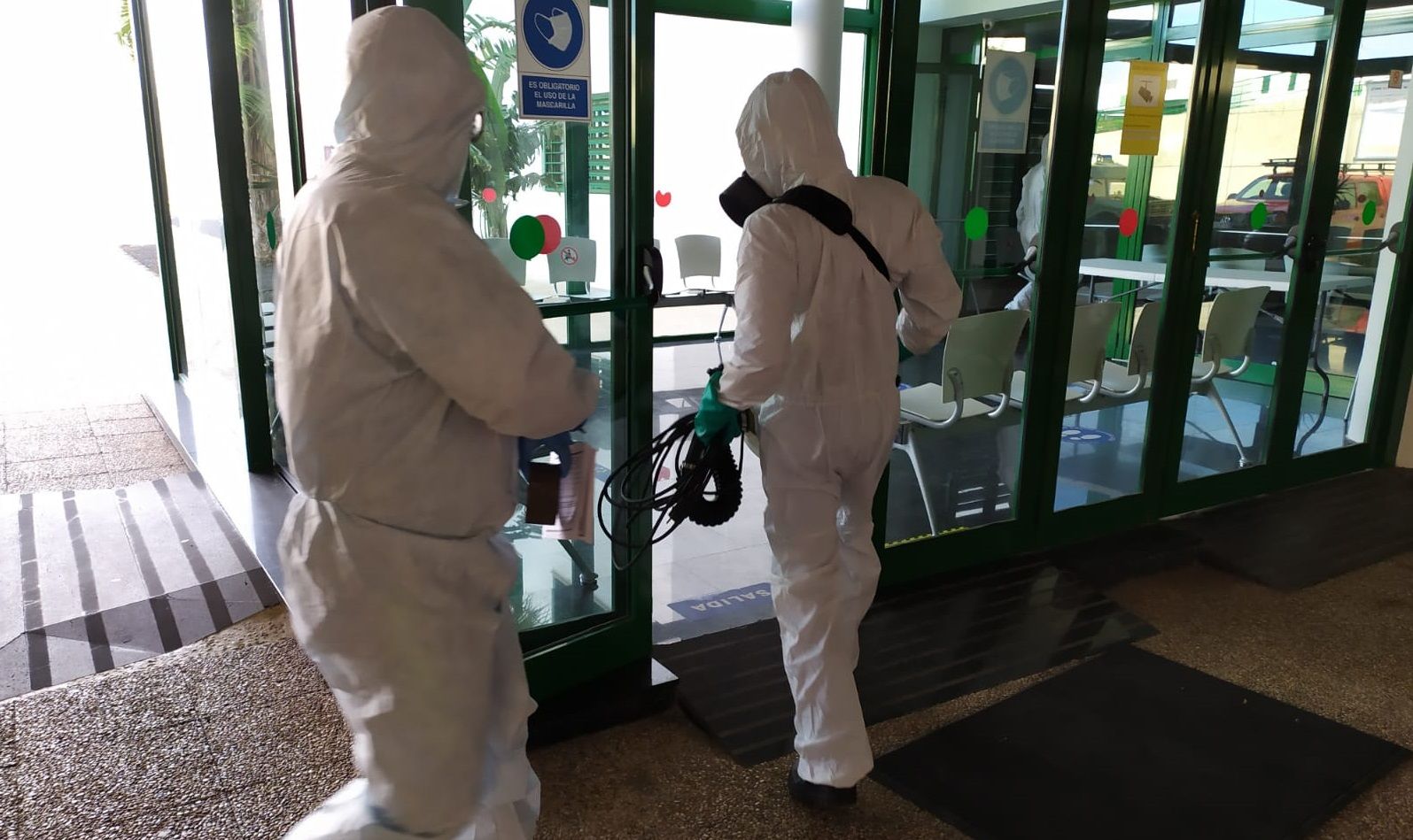 Desinfección en el Hospital durante la crisis del Covid en Lanzarote