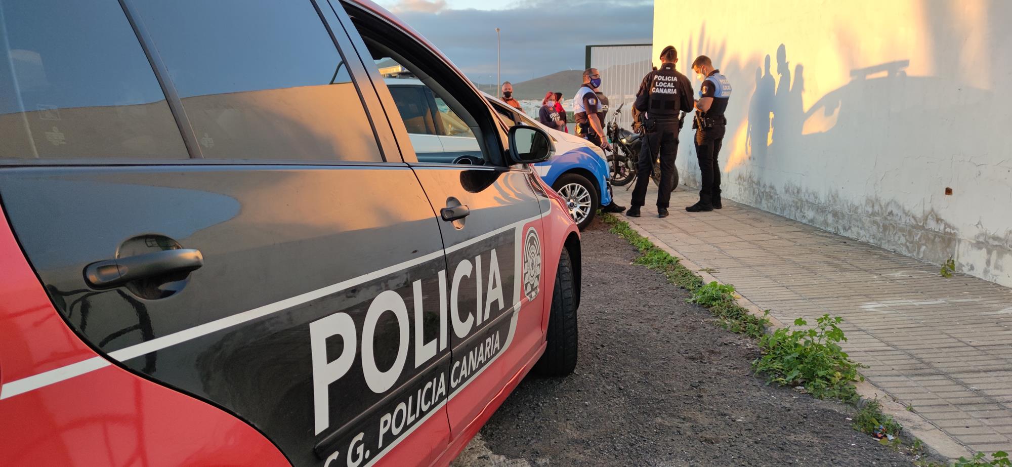 Nuevo dispositivo conjunto de la Policía Local y Policía Canaria Fotos: Sergio Betancort