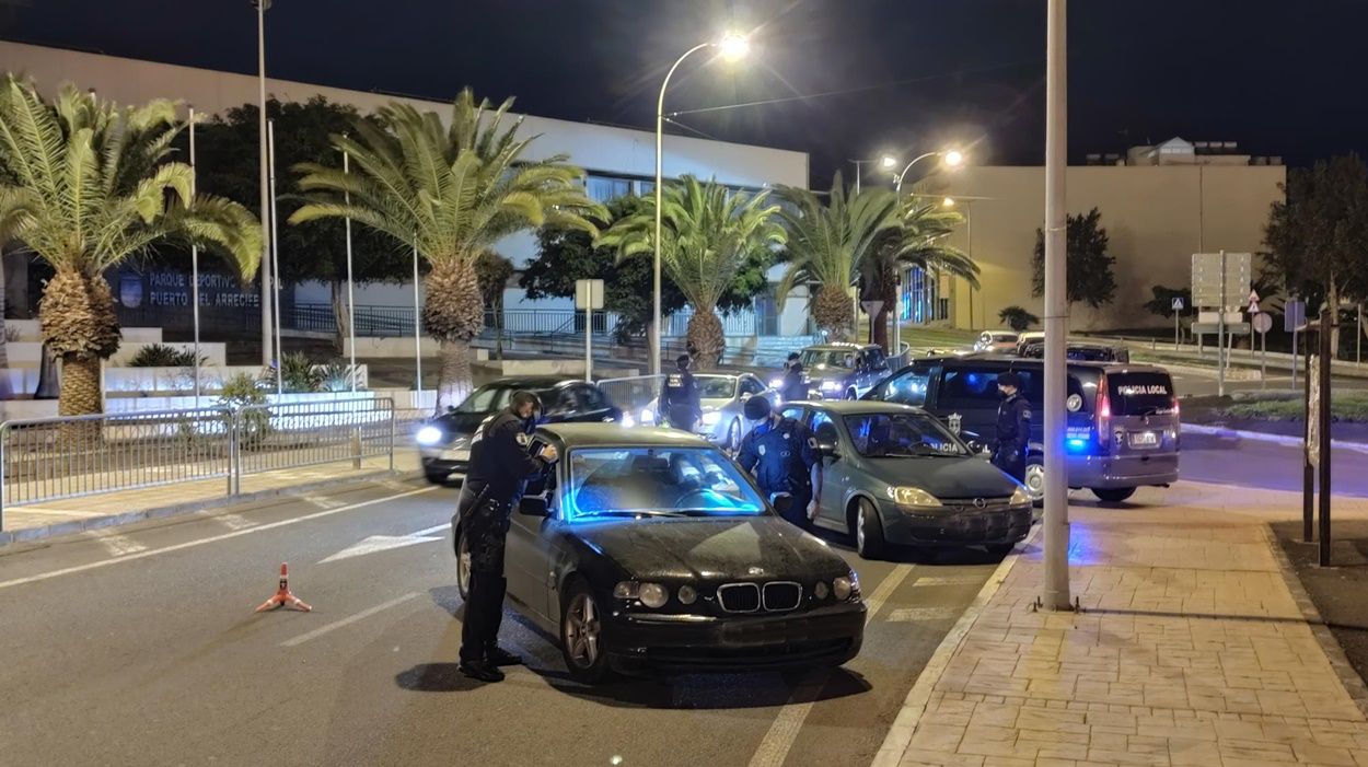 Dispositivo de control de la USCI y la Policía Autonómica Canaria. Fotos:Sergio Betancort