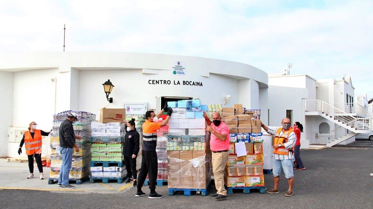 El Banco de Alimentos envía 17,5 toneladas de productos a Tías