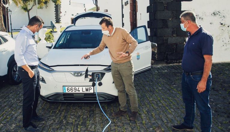 Presentación de nuevos coches elétricos de Teguise Presentación de nuevos coches elétricos de Teguise