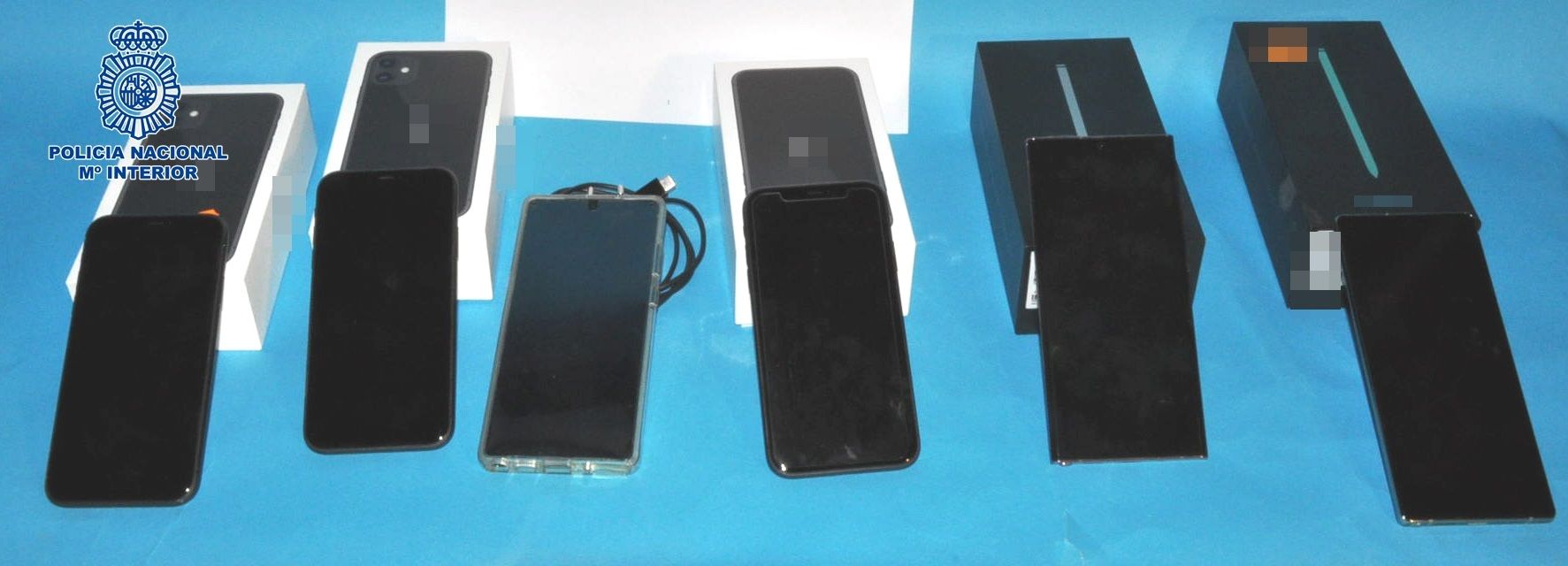 Imagen de los móviles recuperados tras ser detenidos los tres responsables