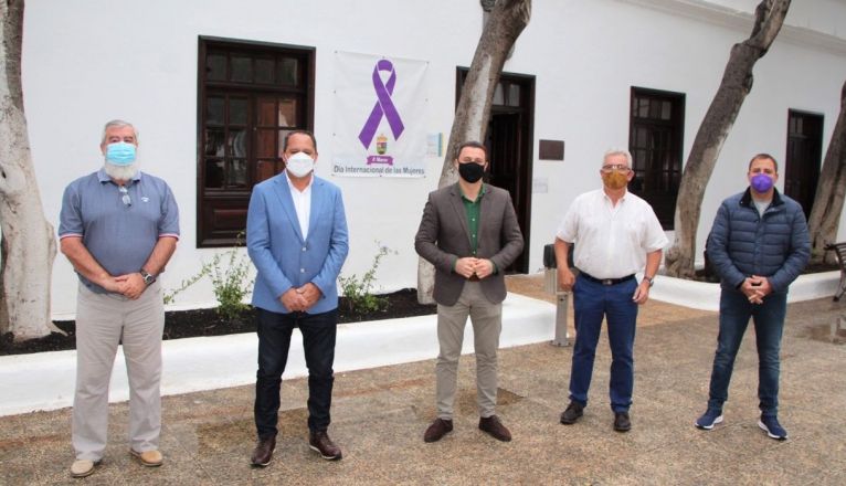 Acto del Día de la Mujer en el Ayuntamiento de Yaiza